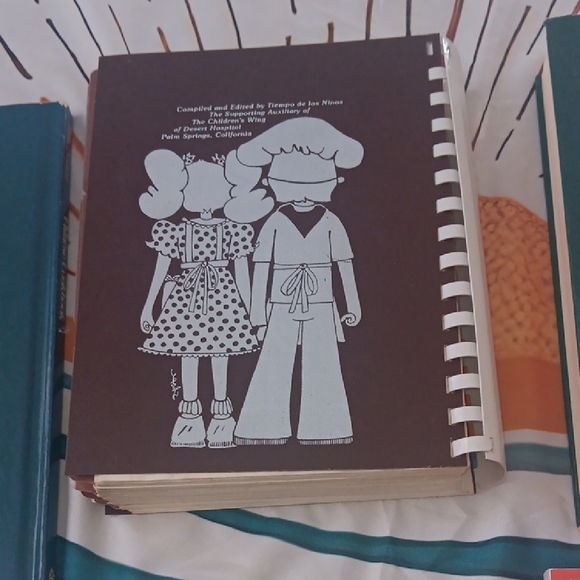 Assorted Cookbook Collection - Picture 13 of 14